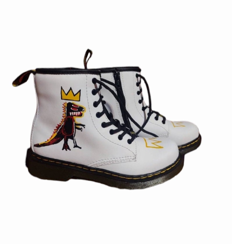 Dr Martens kids boots Jean Michel Basquiat limited edition white dragon  EU 34 UK 2 US 3